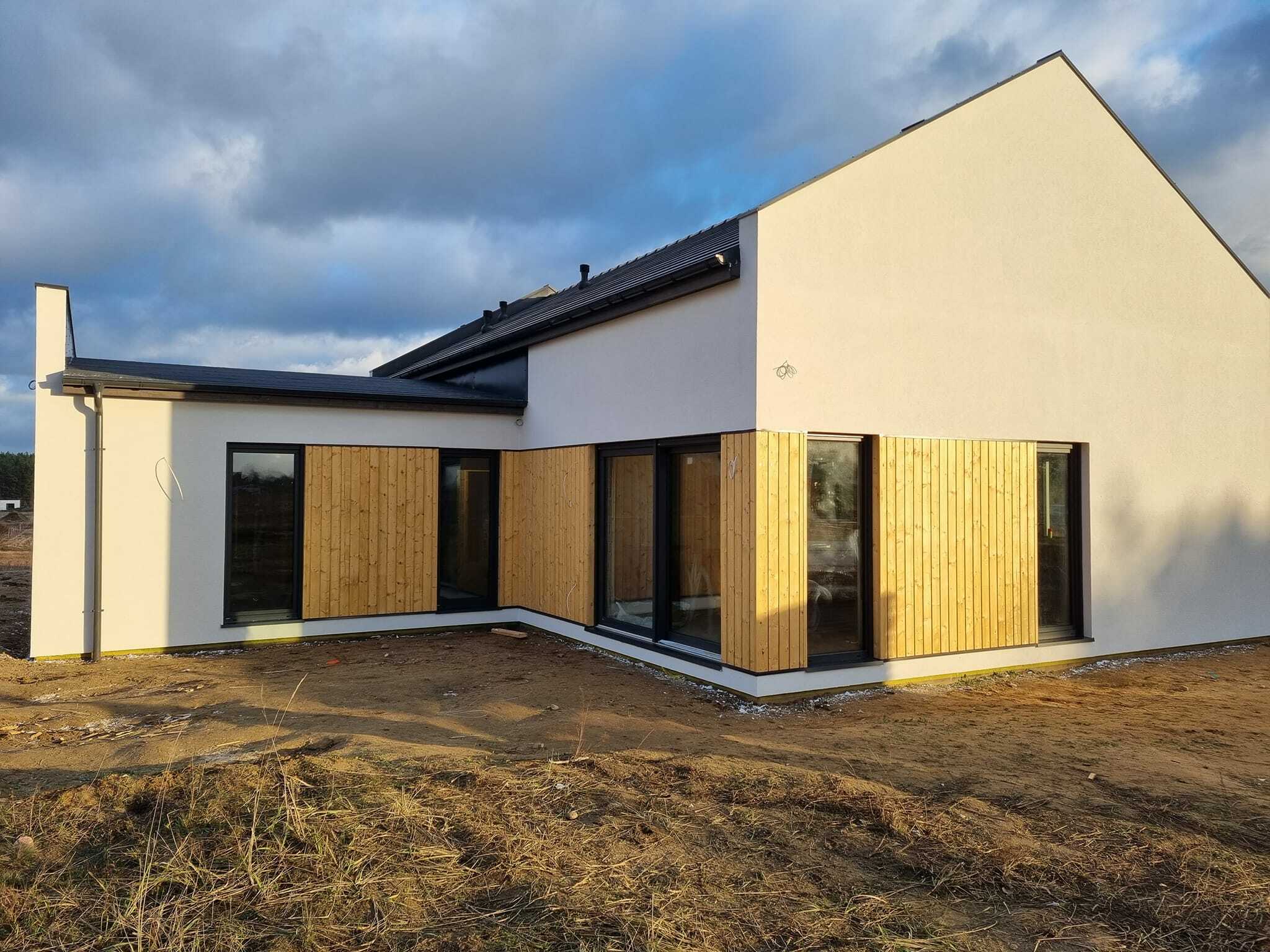 Dom szkieletowy Demarbud - nowoczesny, energooszczędny budynek o szkieletowej konstrukcji drewnianej z charakterystyczną elewacją